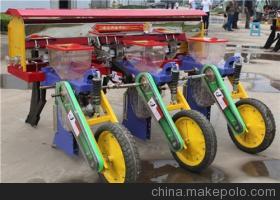 【玉米播種機(jī)價(jià)格_玉米播種機(jī)批發(fā)_德農(nóng)機(jī)械】價(jià)格,廠家,圖片,播種機(jī)械,山東德農(nóng)農(nóng)業(yè)機(jī)械制造有限責(zé)任公司-