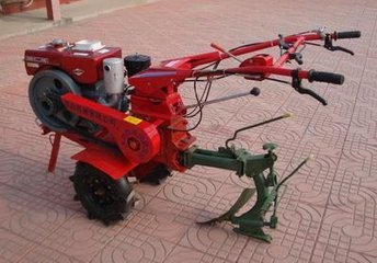 旋耕松土機(jī) 多功能田園管理機(jī)批發(fā)市場 衡水_農(nóng)業(yè)機(jī)械欄目
